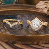 Elegant Pear-Cut Lab Diamond Engagement Ring Set